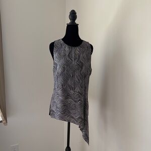 Trouve Black and White Wavy Stripe Asymmetric Tank Top